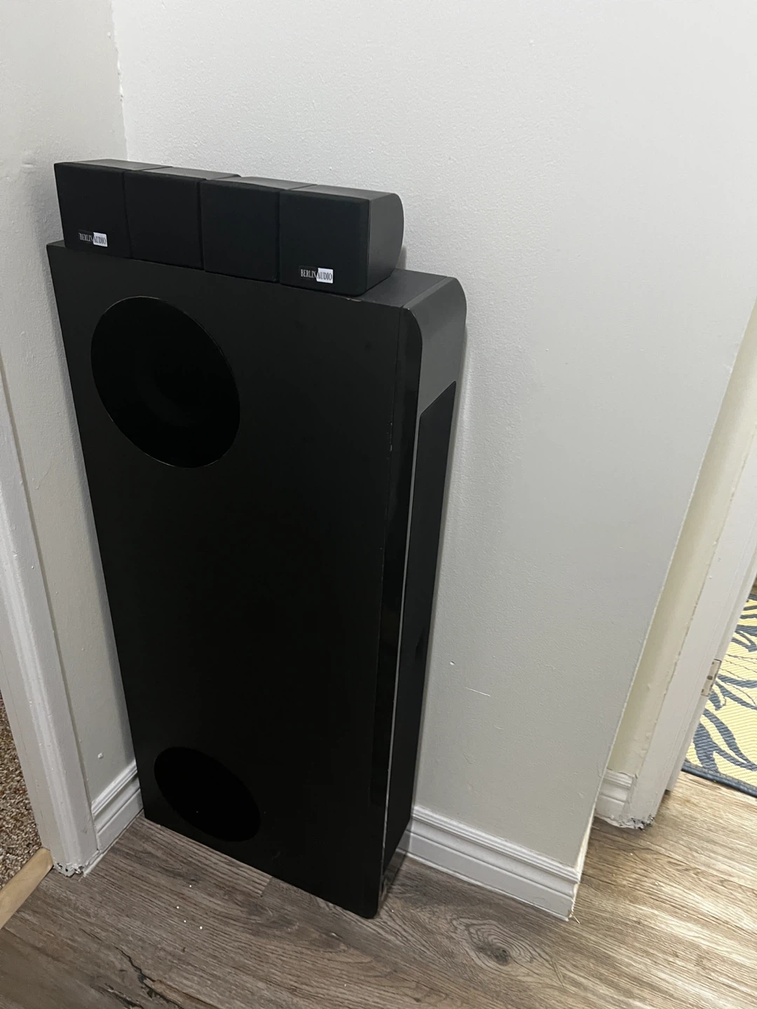 Berlin Acoustics Tower Speaker System - photo 2