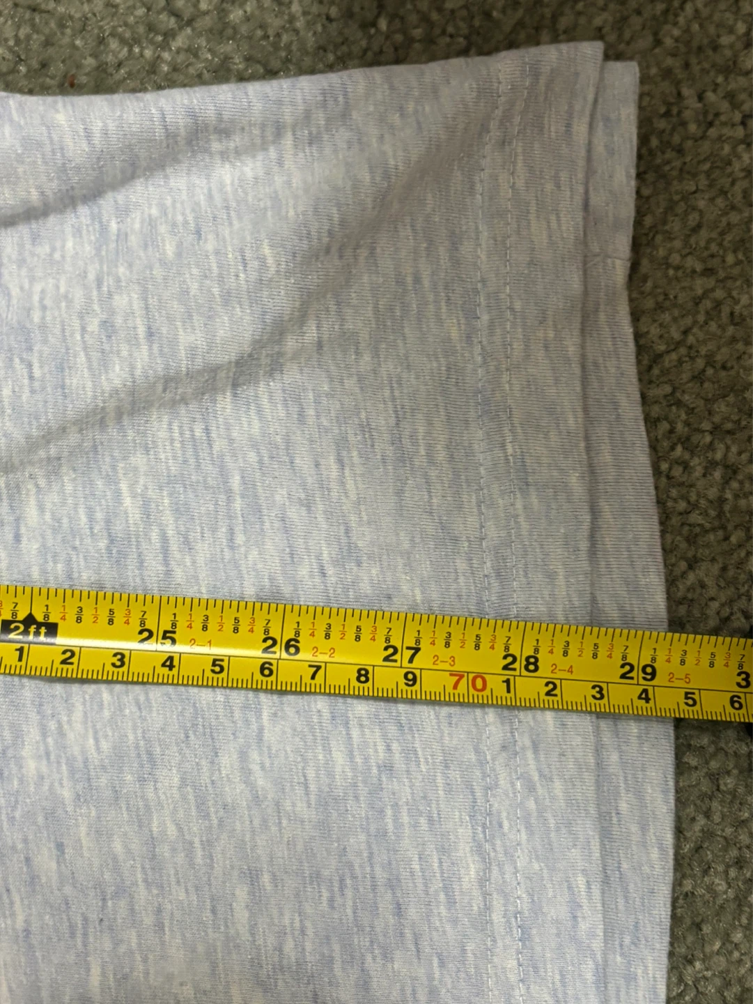 Old Navy T-Shirt in good condition - photo 5