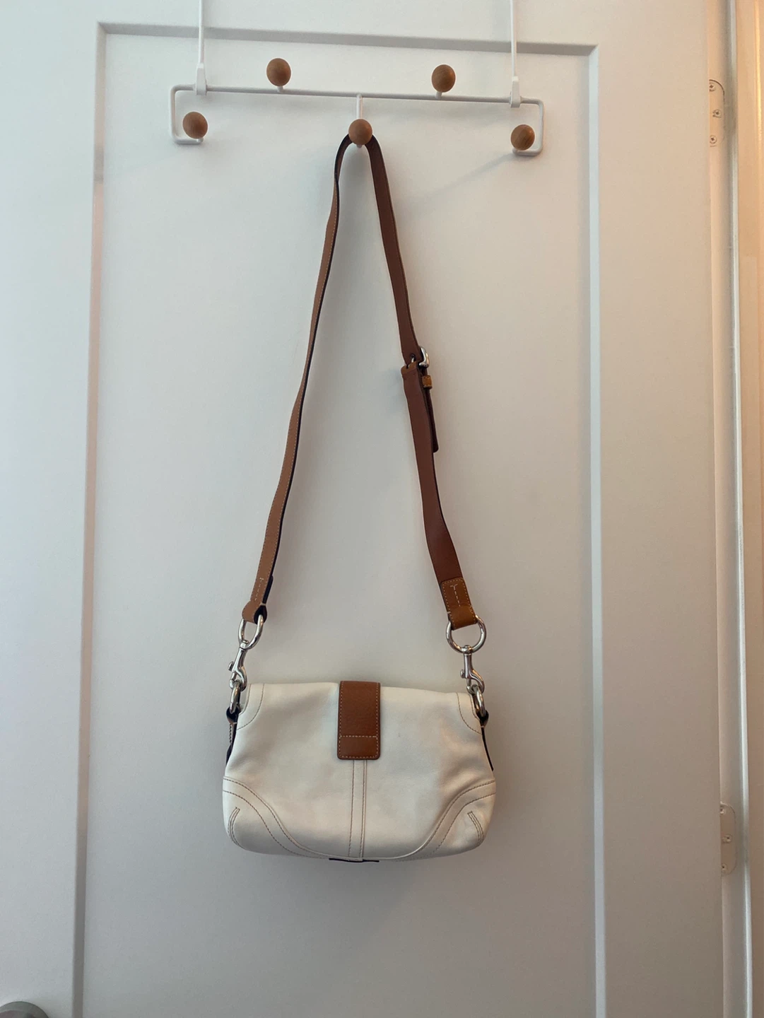 Coach White Leather & Brown Accent Shoulder Bag - photo 2