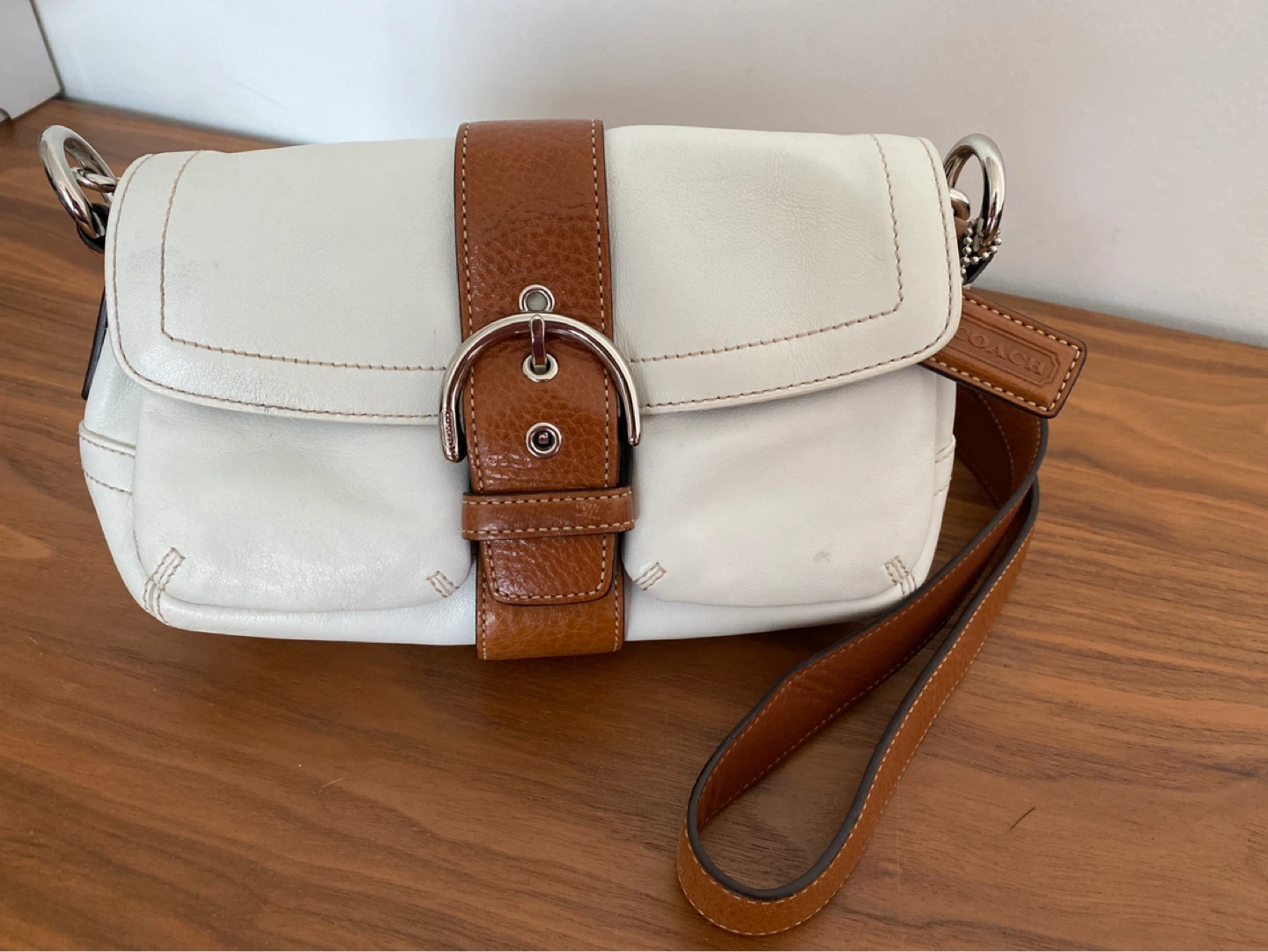 Coach White Leather & Brown Accent Shoulder Bag - photo 3