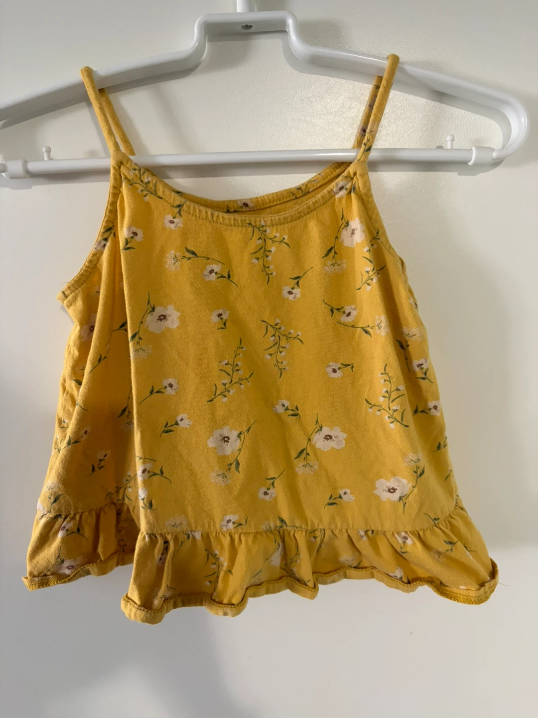 Kids Old Navy Yellow Floral Ruffle Tank Top Size M (8)