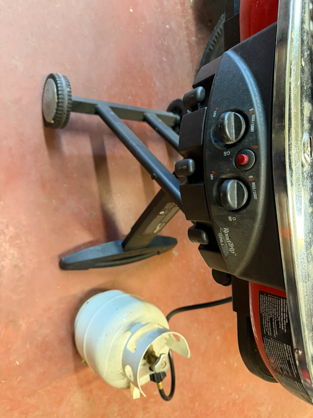 Coleman RoadTrip Propane Grill - photo 2