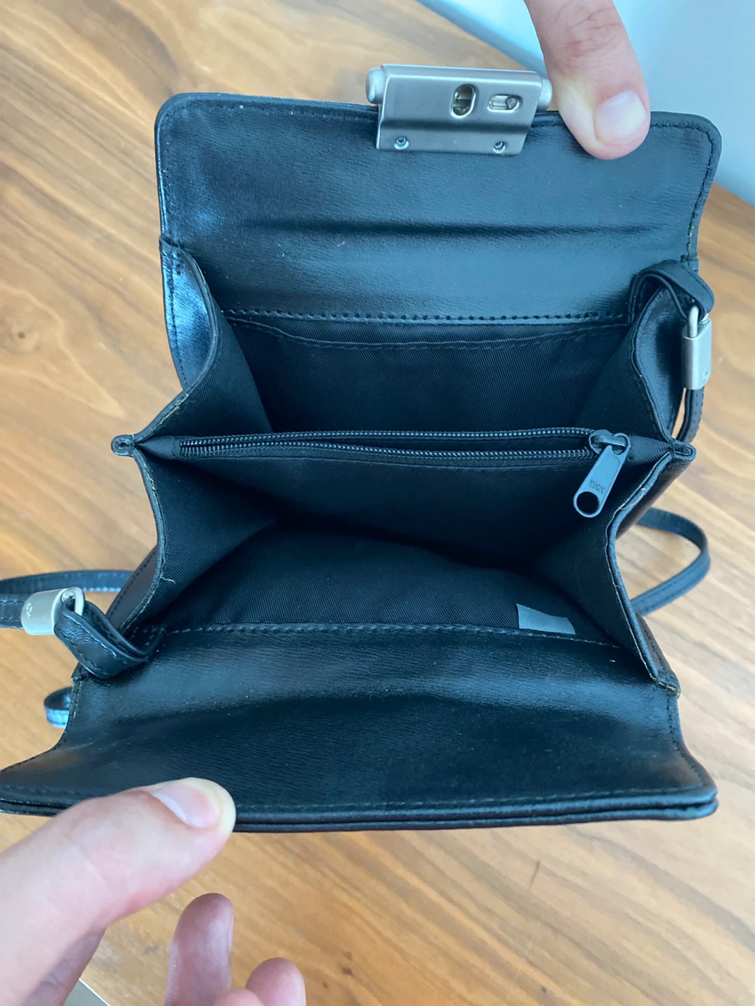 Mandarina Duck Black Leather Shoulder Bag - photo 4