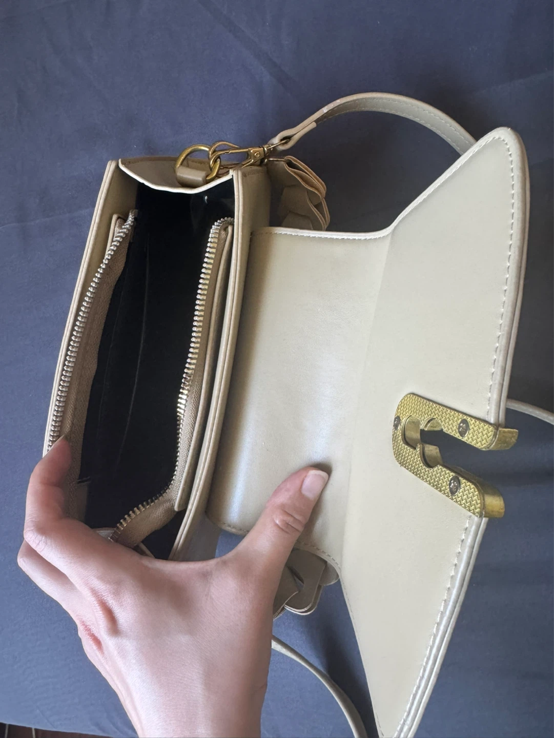 Beige Handbag with Chain Detail - photo 2