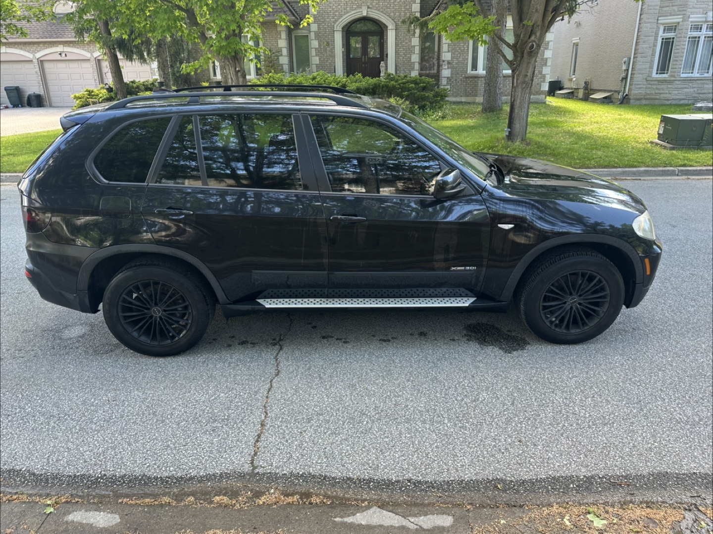 Black BMW X5 xDrive30i SUV - photo 4