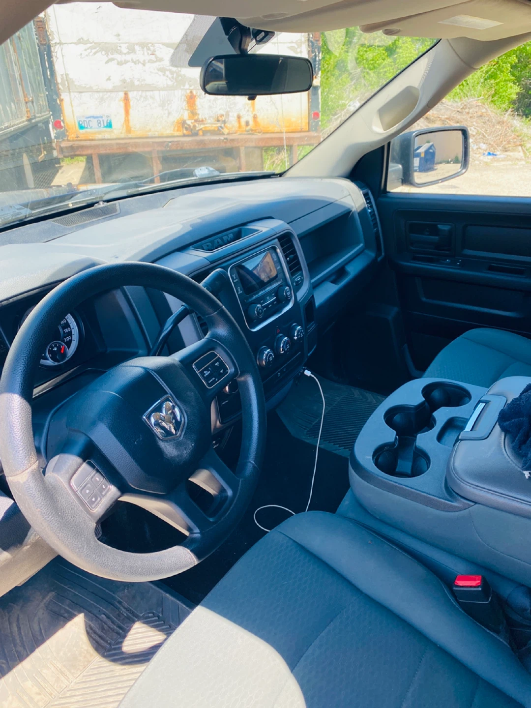 2014 Dodge Ram 1500 5.7L HEMI 4X4 - photo 5