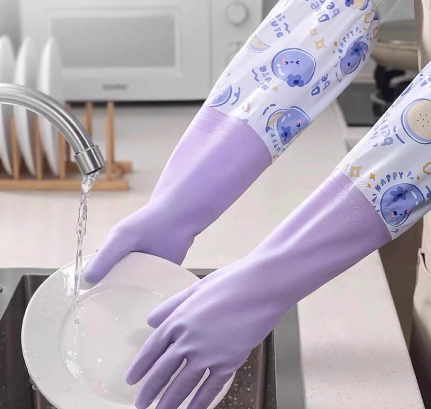 Brand New Household Cleaning Set (5 Pairs Gloves + 2 Brushes) - photo 3