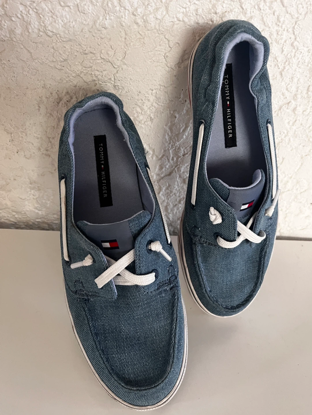 FREE 7.5size unisex shoes