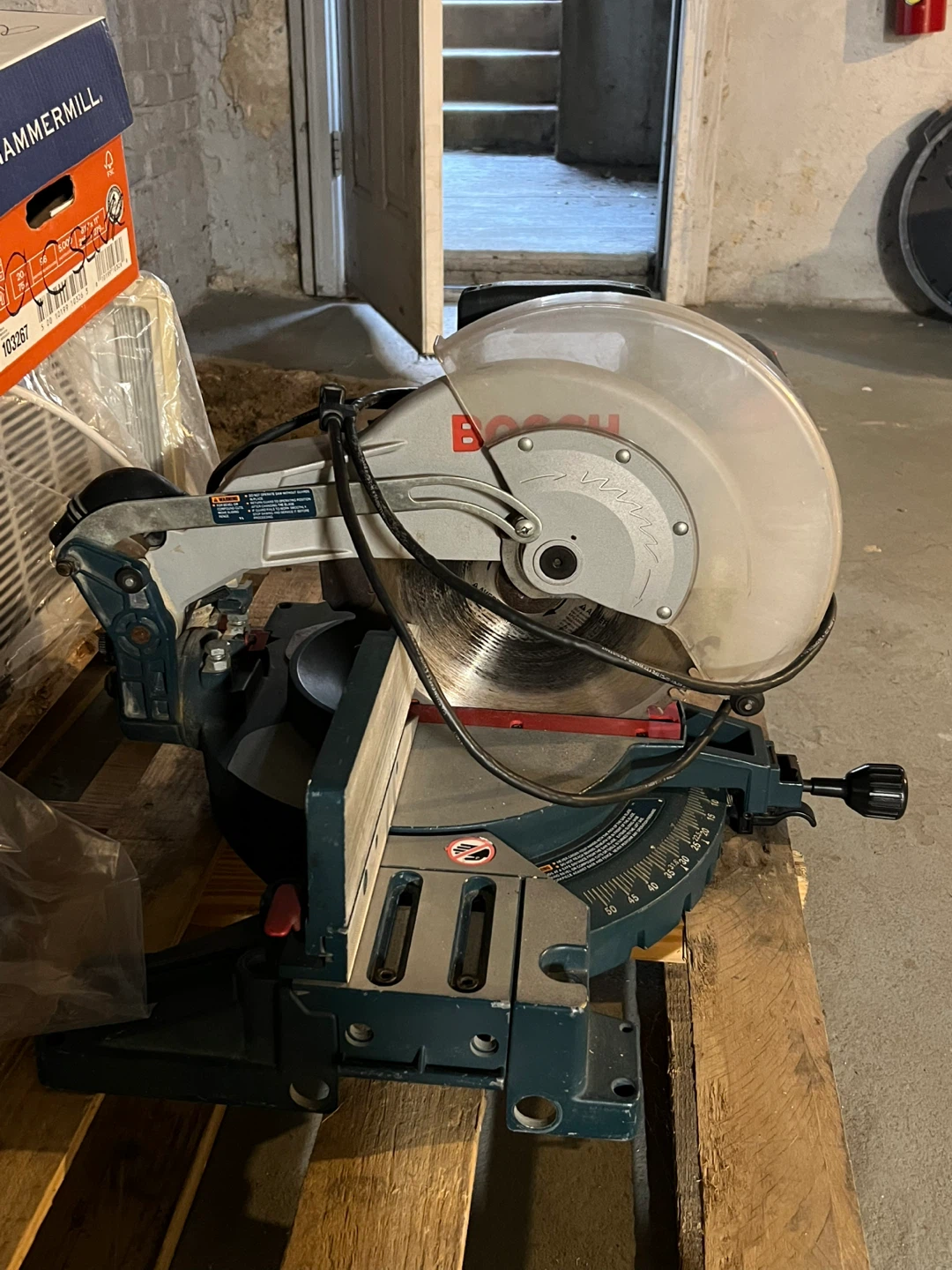 Bosch 12" compound miter saw