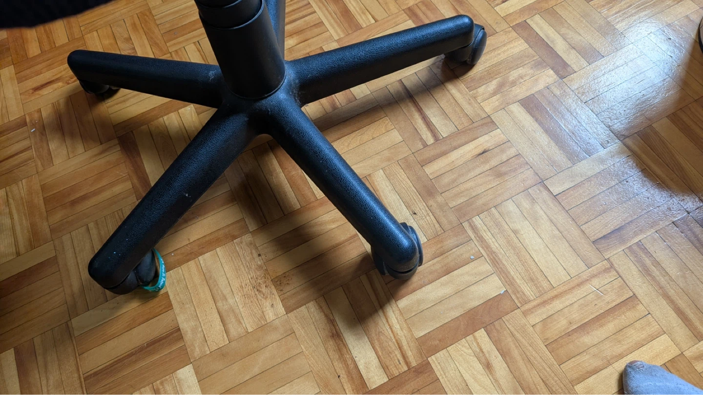 Black Office Chair - photo 4