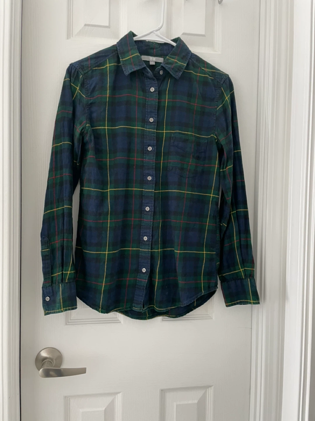 Moving 6/19) UNIQLO Plaid Flannel Shirt