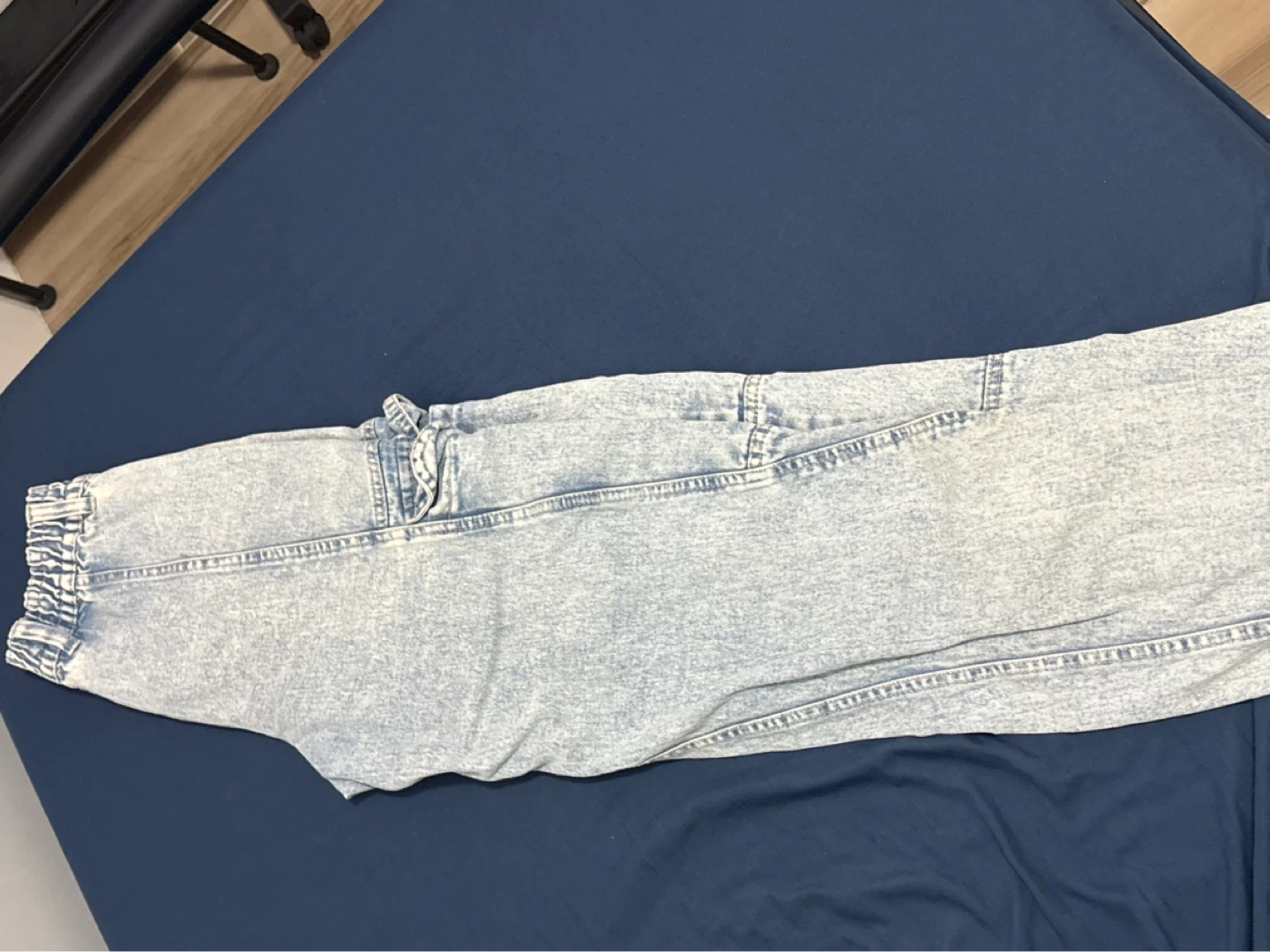 Light Wash Cargo Jeans - photo 2