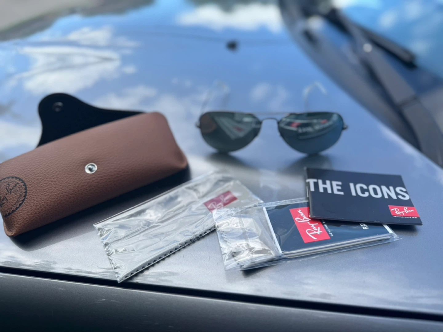 Ray-Ban Aviator Sunglasses with Case