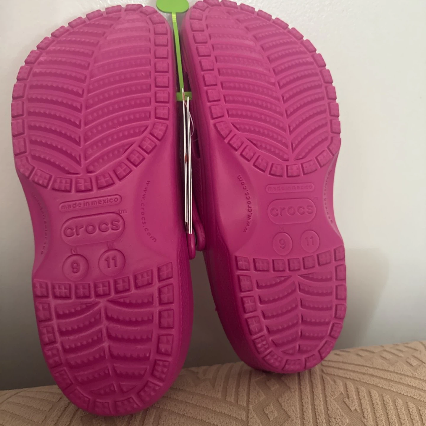 Women’s Crocs Clogs Size 11 Pink - photo 3