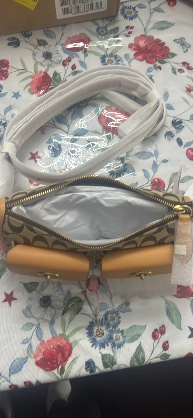 Coach Twin Turnlock Waverly Bag in Signature Jacquard - photo 2