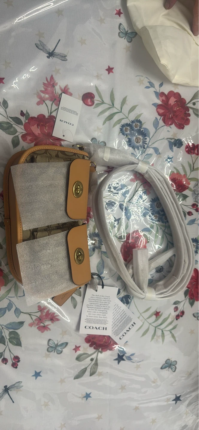 Coach Twin Turnlock Waverly Bag in Signature Jacquard - photo 3