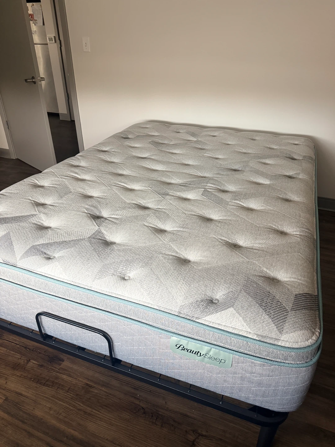 BeautySleep Queen Mattress