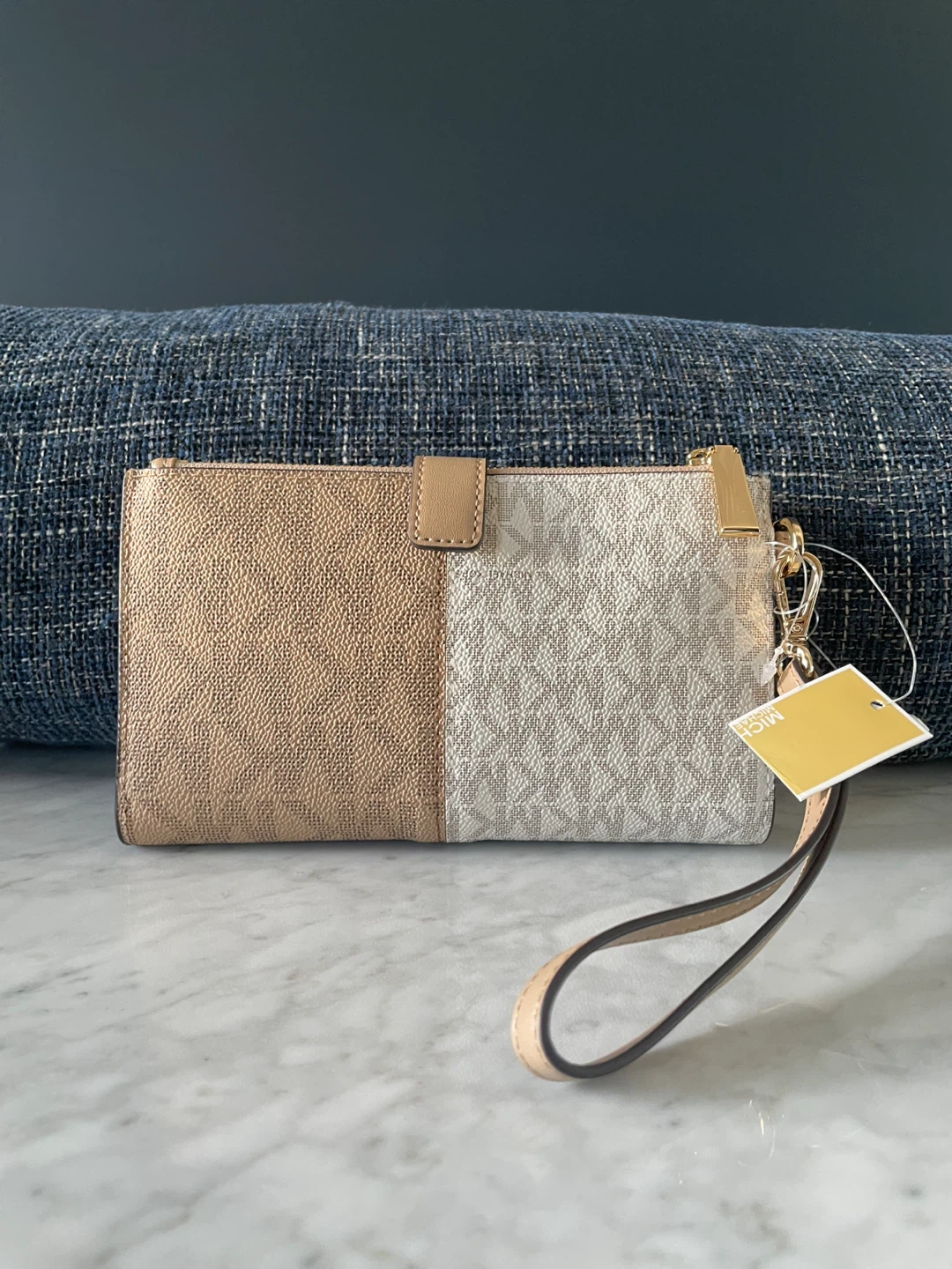 Michael Kors Signature Wallet (Brand New with Tags) - photo 2