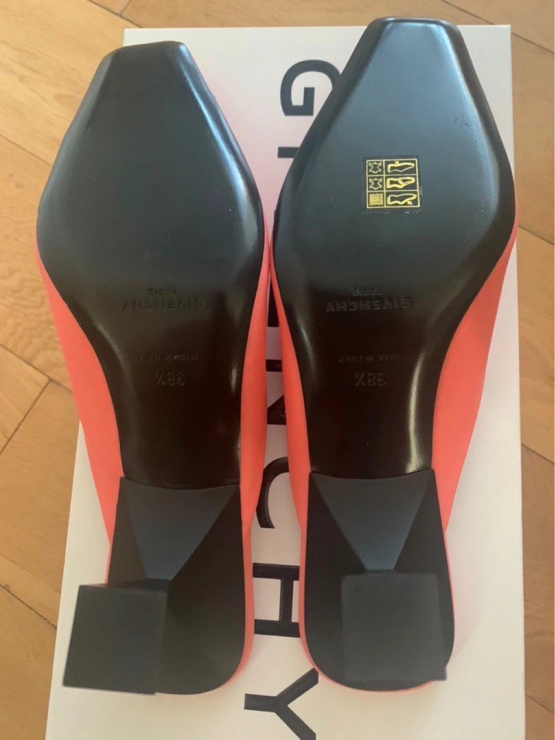 Givenchy Paris Mules - Coral - Size 38 - photo 3