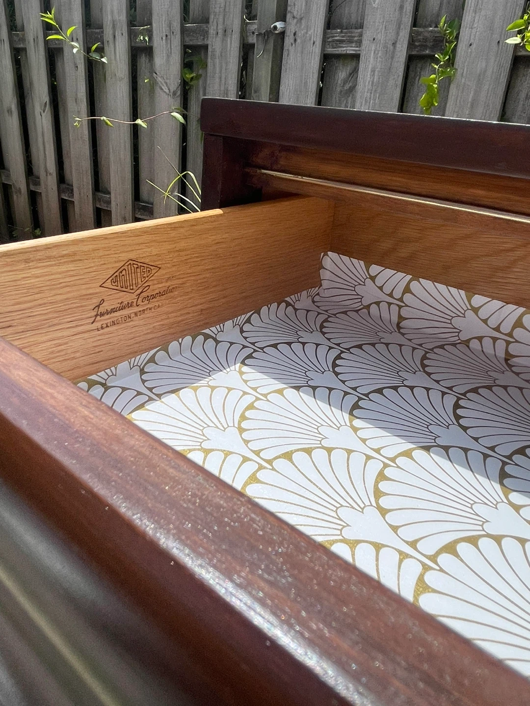 Beautiful MCM UNITED 6 drawers dresser/credenza - photo 2
