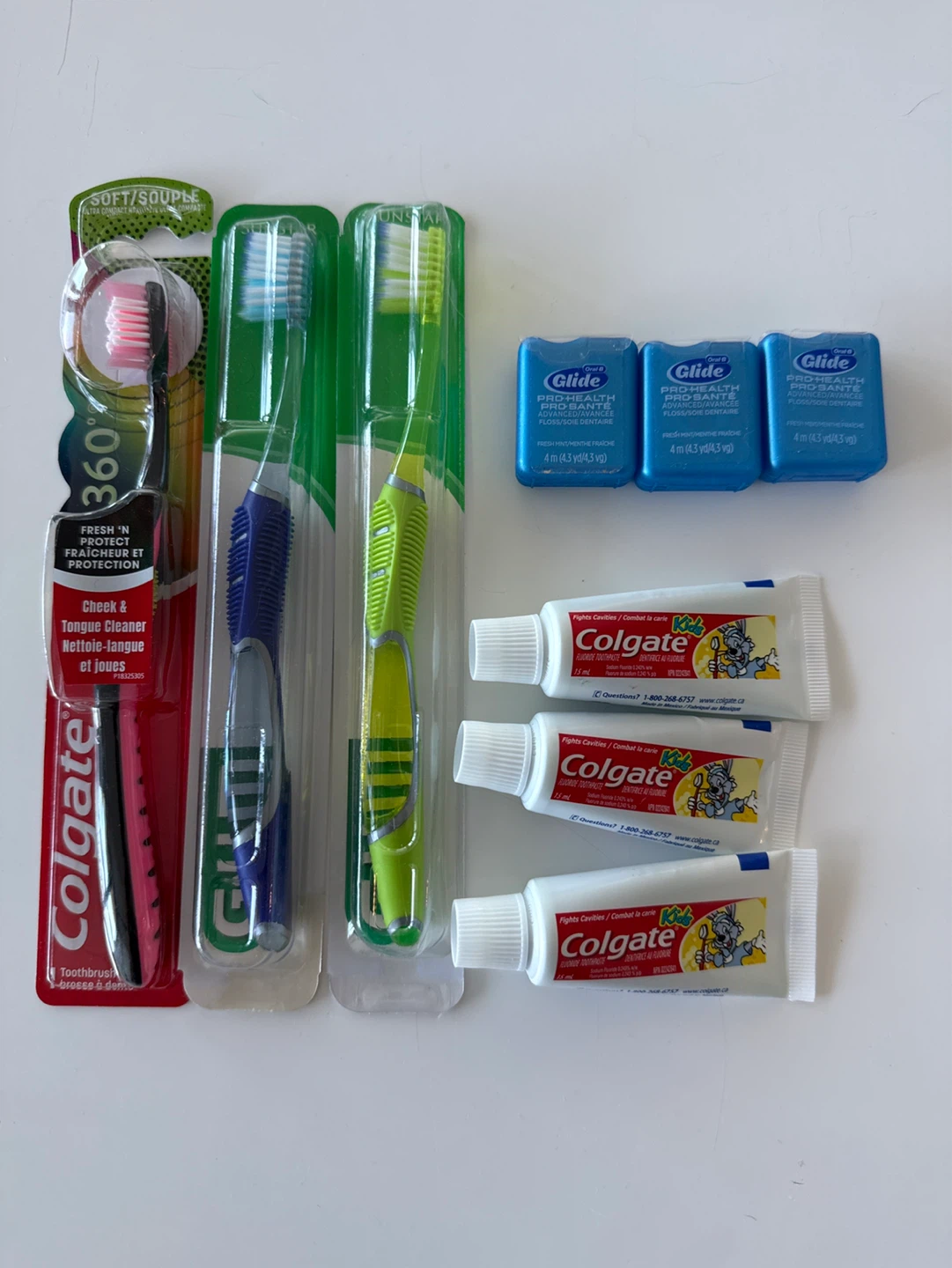 Colgate Toothbrushes, Glide Floss & Toothpaste Bundle
