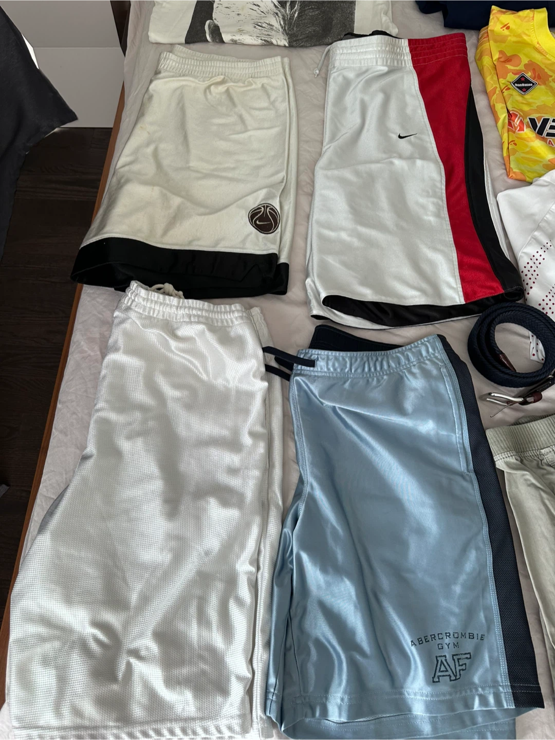 16 pieces men’s M-L clothing shorts jersey jacket - photo 3