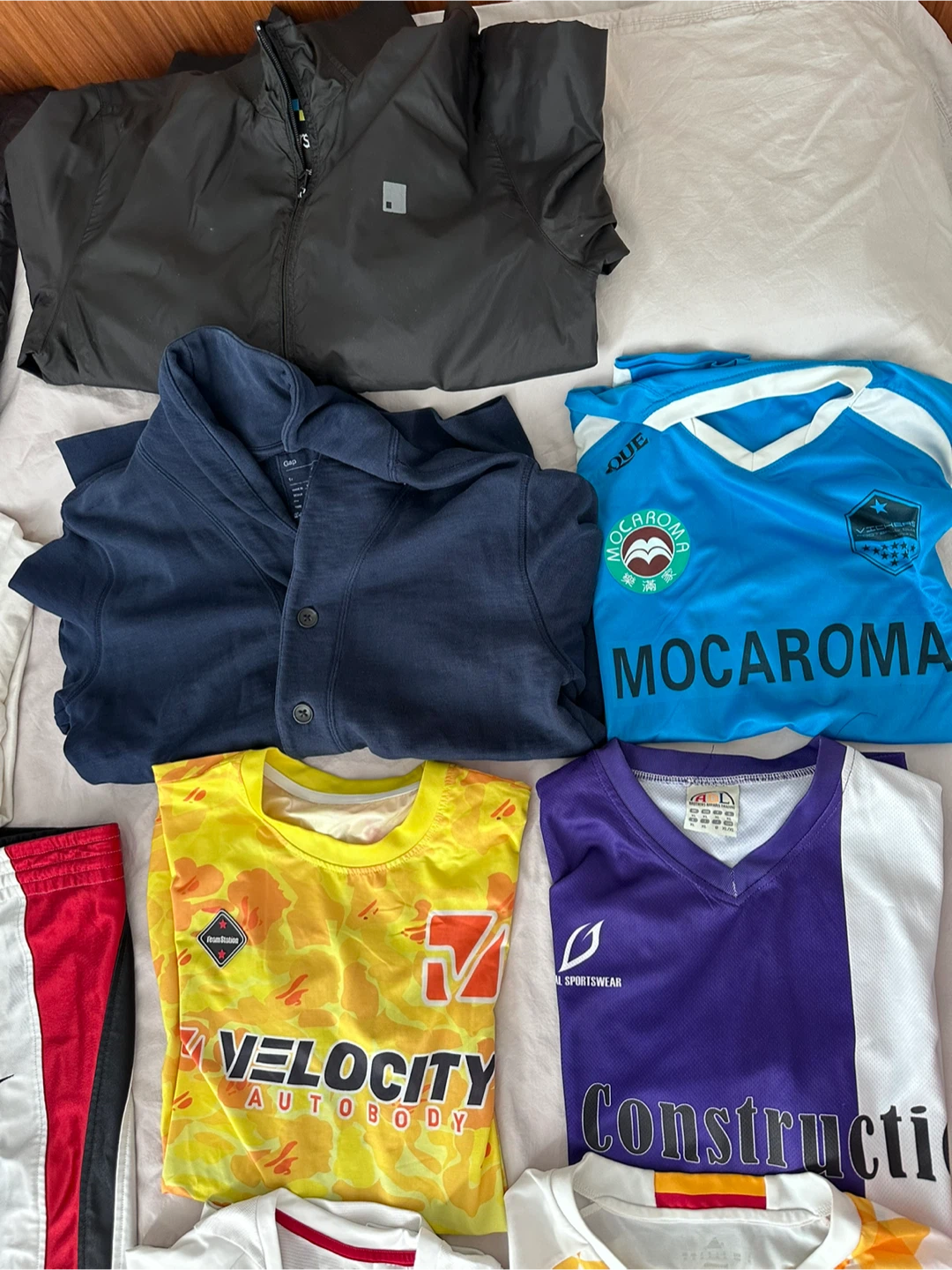 16 pieces men’s M-L clothing shorts jersey jacket - photo 5