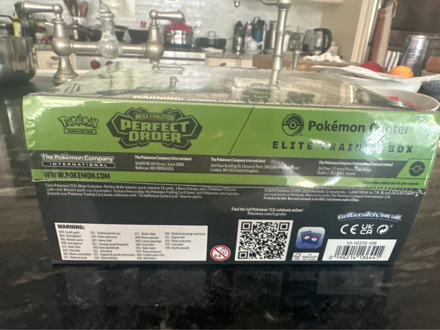 Perfect order etb Pokémon center - photo 5