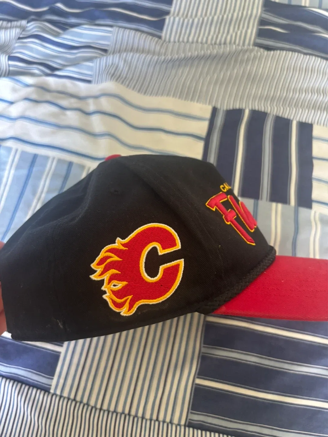 Calgary flames hat - photo 3