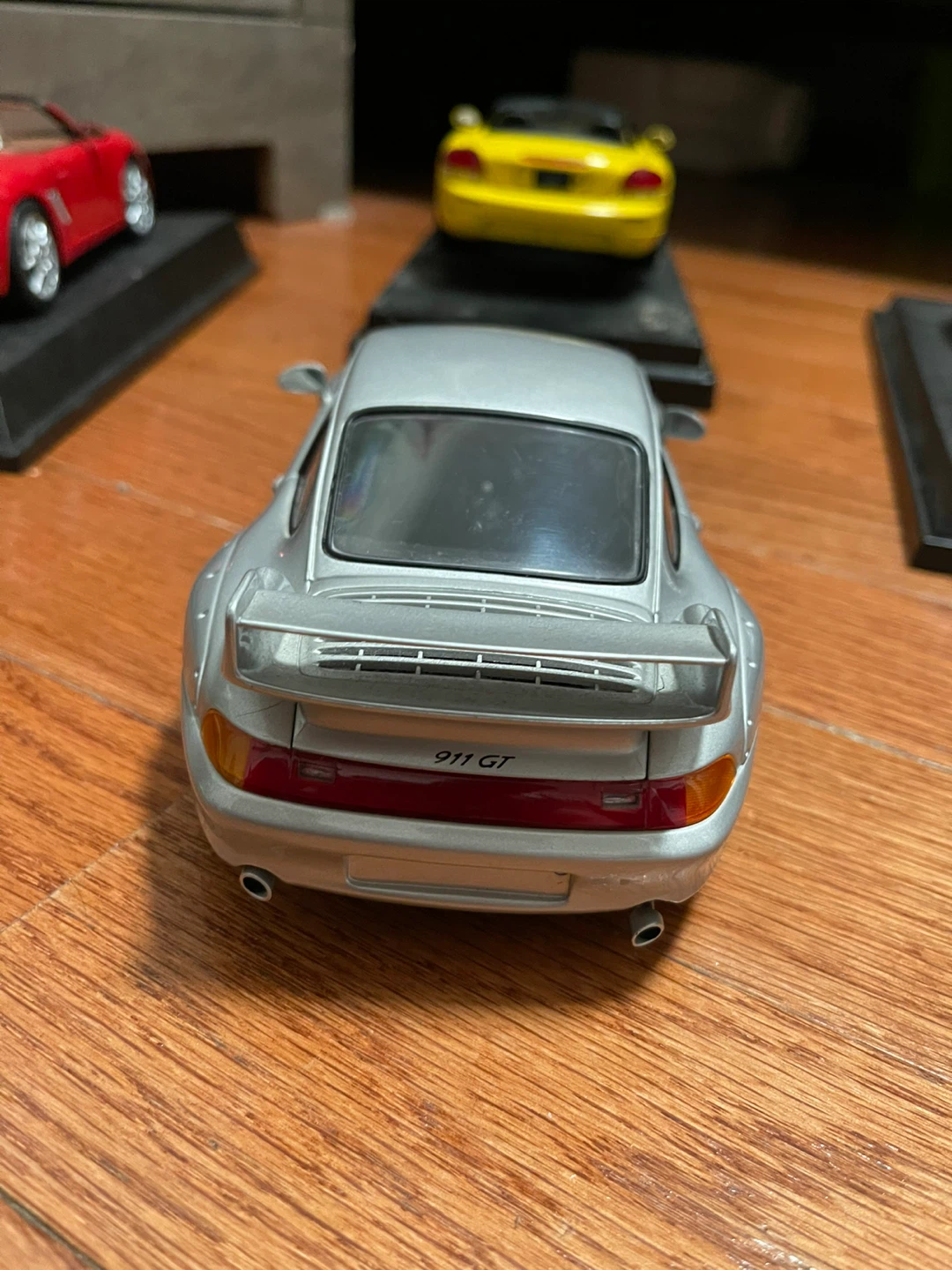 Silver Porsche 911 GT Toy Car - photo 3