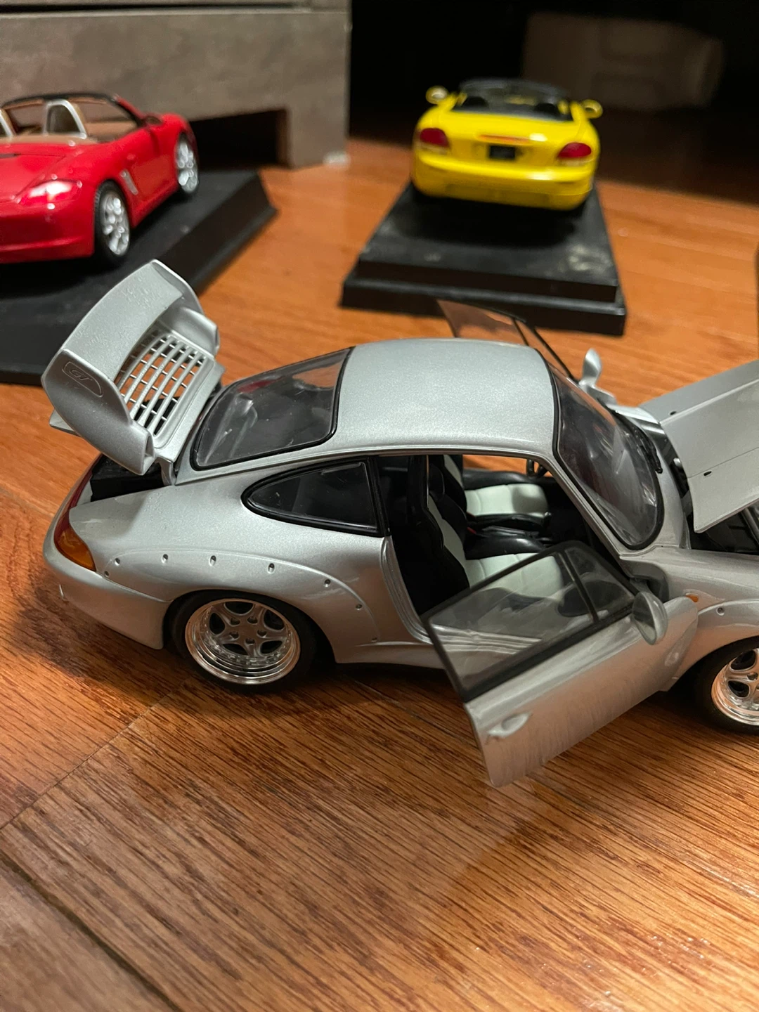 Silver Porsche 911 GT Toy Car - photo 2
