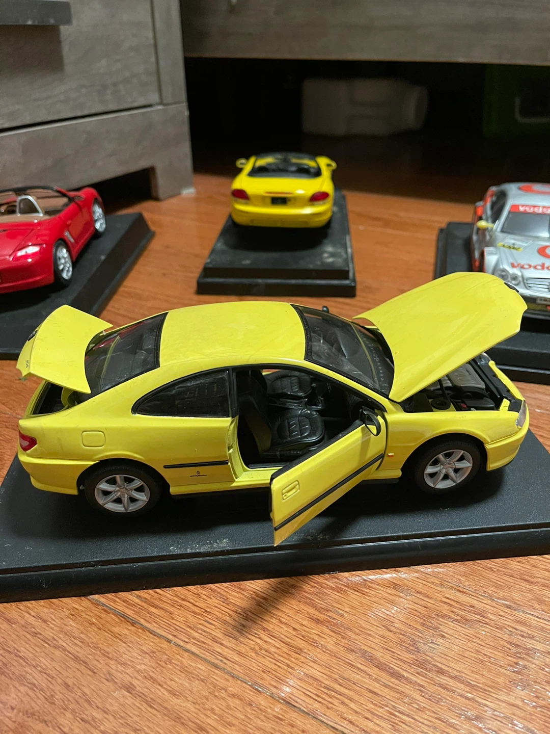 Yellow Peugeot 406 Coupe Model Car - photo 2