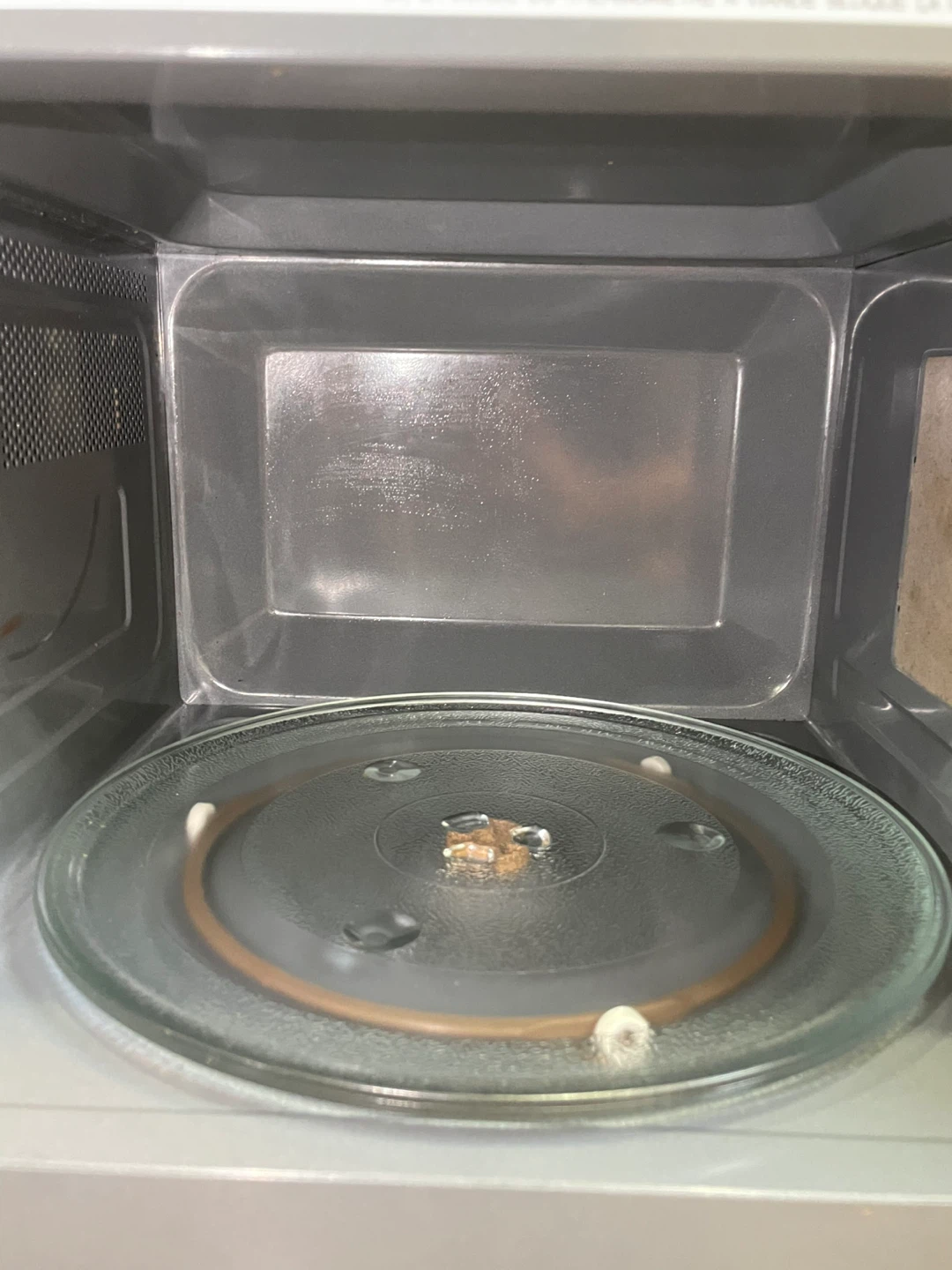 Westinghouse 30 L Digital Microwave Oven - photo 4