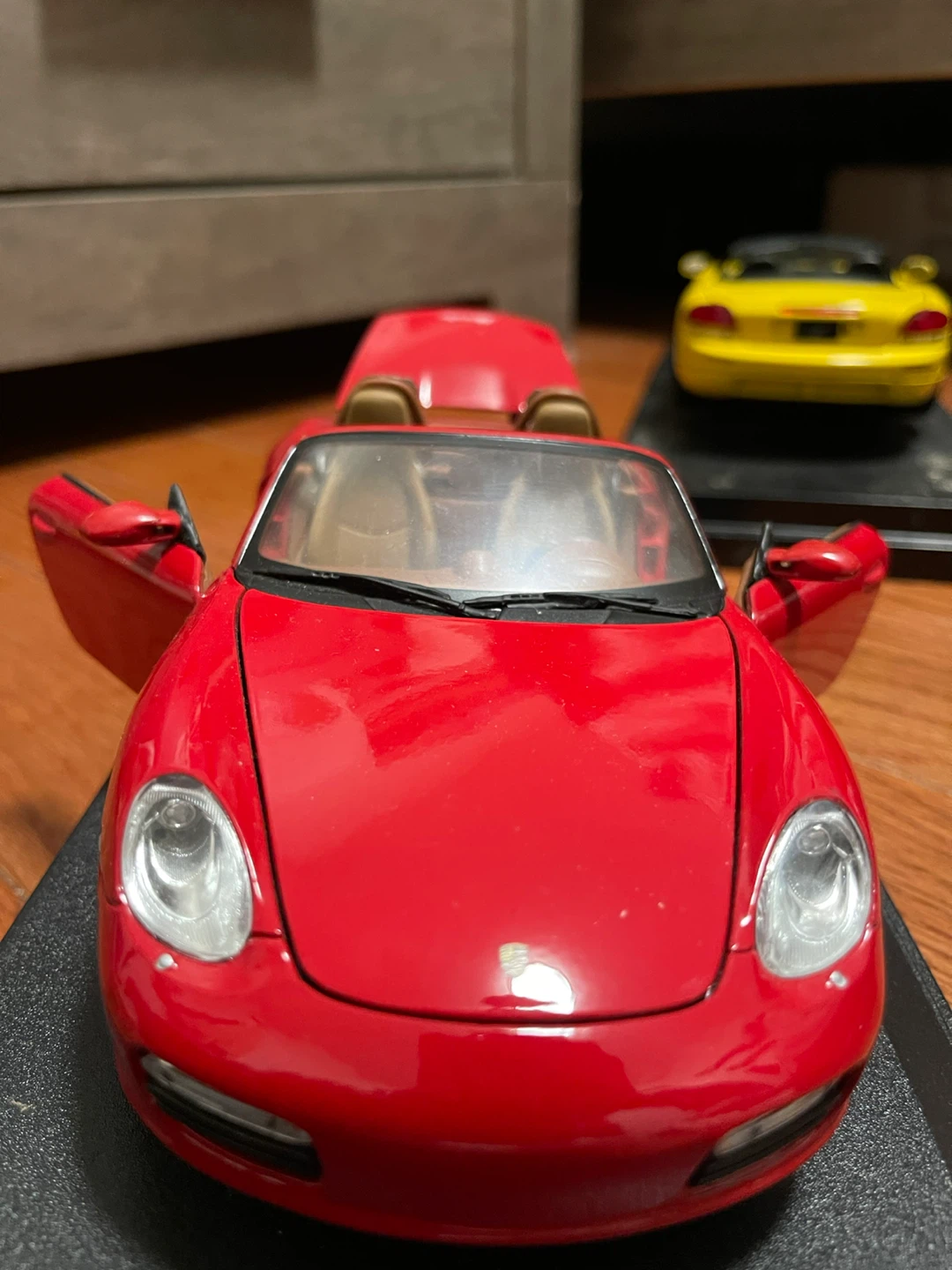 Red Porsche Boxster Model Car - photo 2