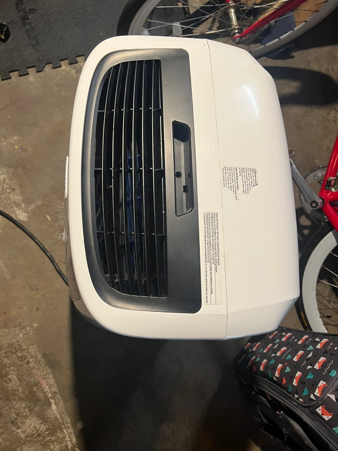 DeLonghi Pinguino PAC EL375HGRKC-3AL WH Portable Air Conditioner
