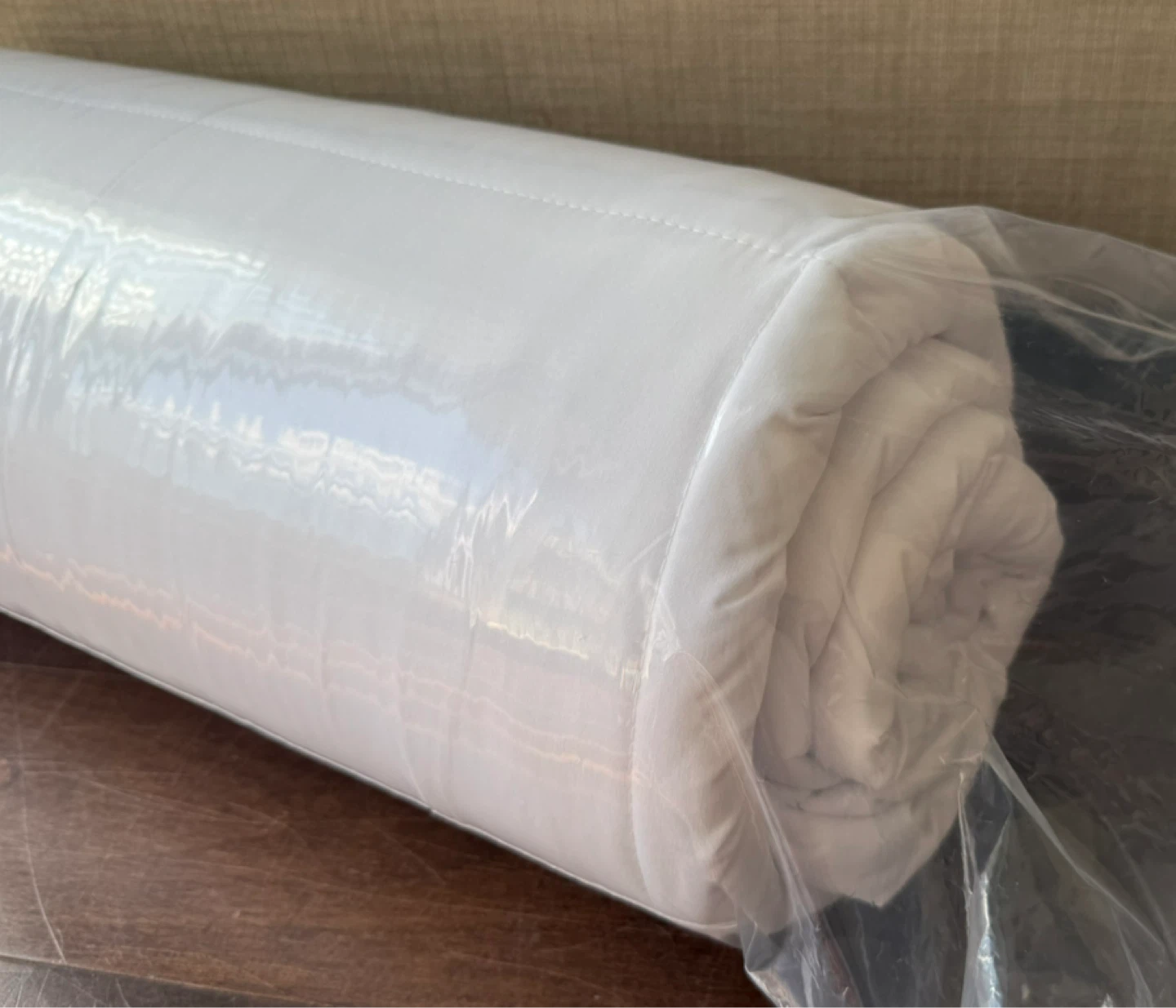 Brand New Down Alternative Duvet (Queen Size)