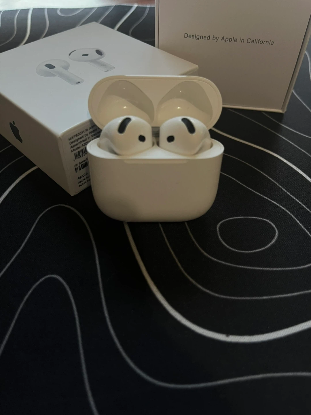 AirPods 4 - photo 2