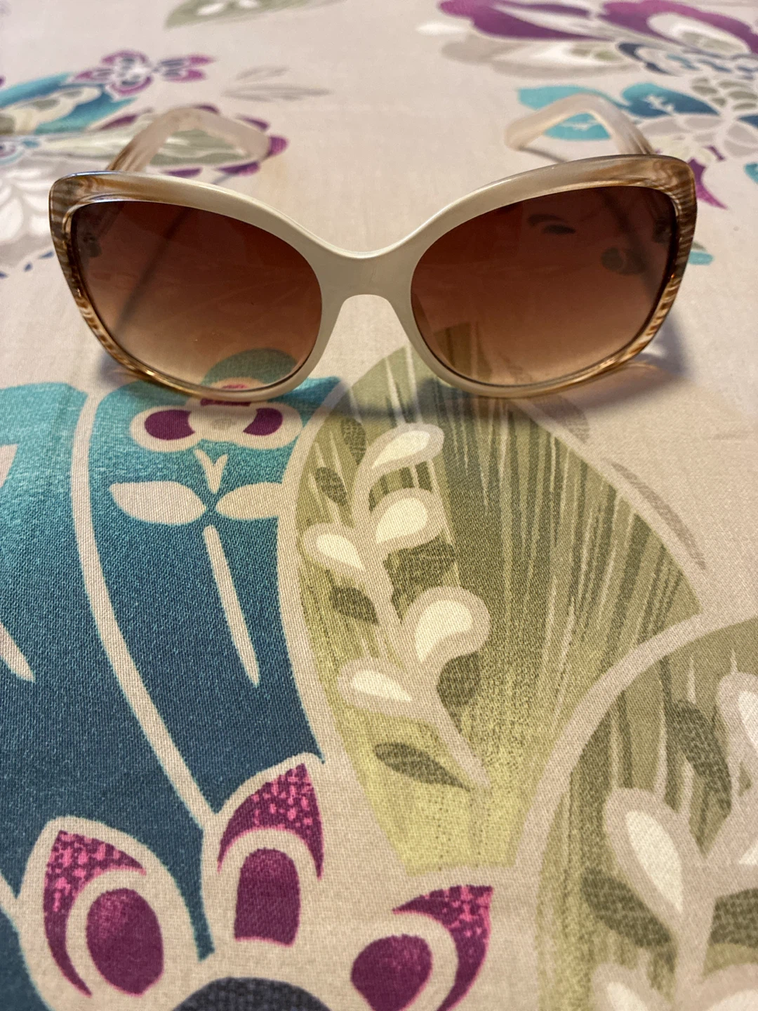 Chic Fashion Sunglasses - Brown Gradient Lenses - photo 2