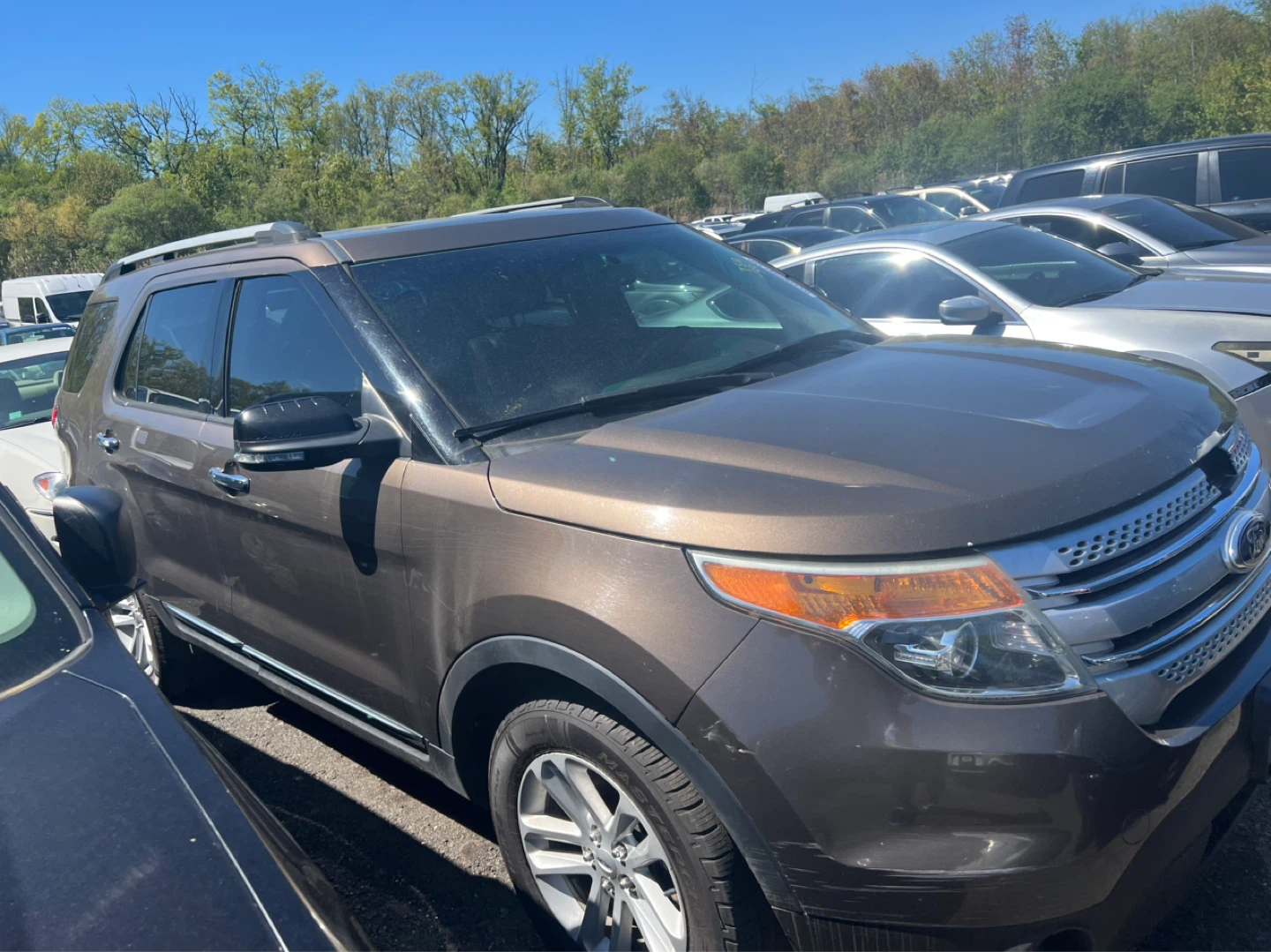 Ford Explorer SUV - photo 4
