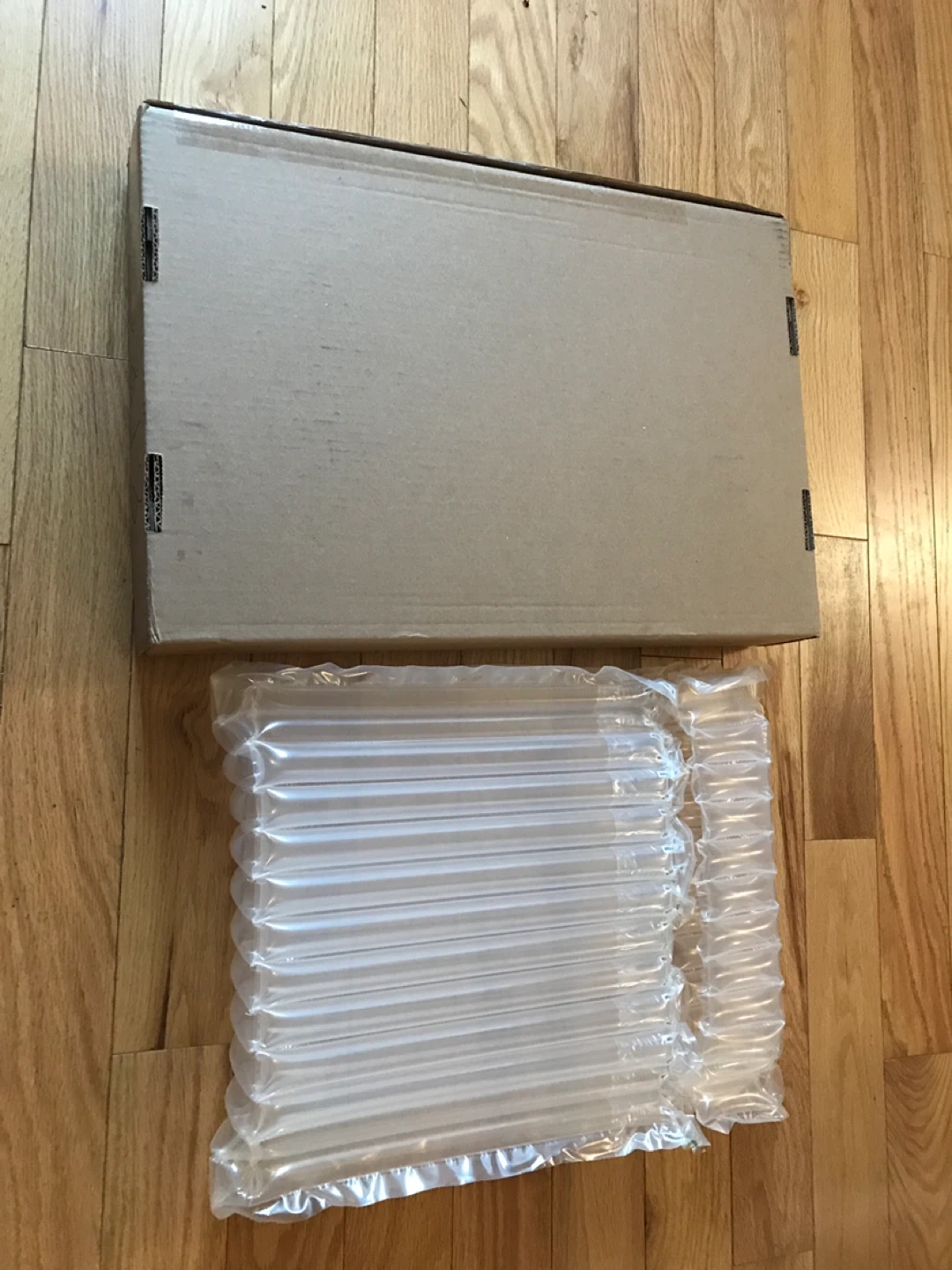 New Laptop Sleeve with Air Cushion Packaging