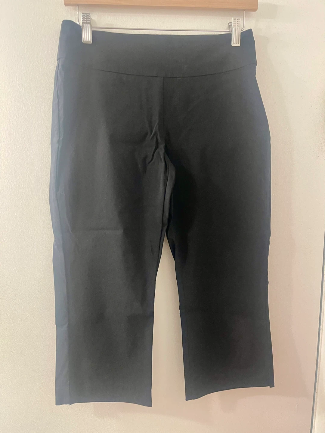 RICKI'S Black Capri Pant