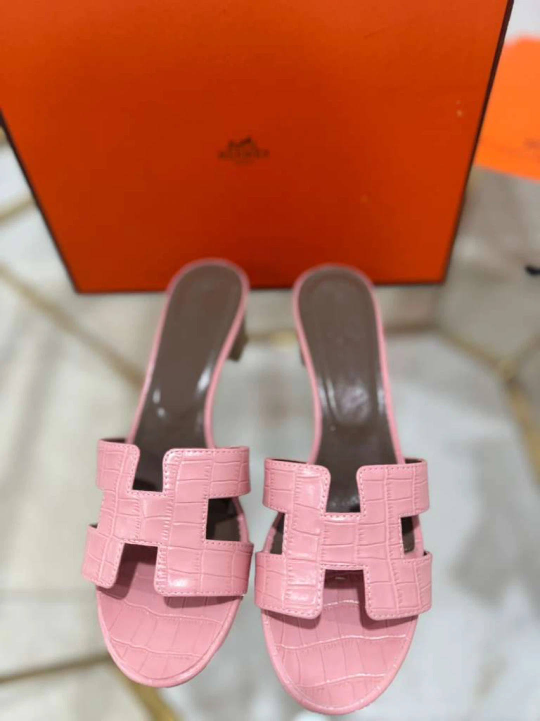 Hermes Pink Crocodile Embossed Leather Slides Sandals - photo 2