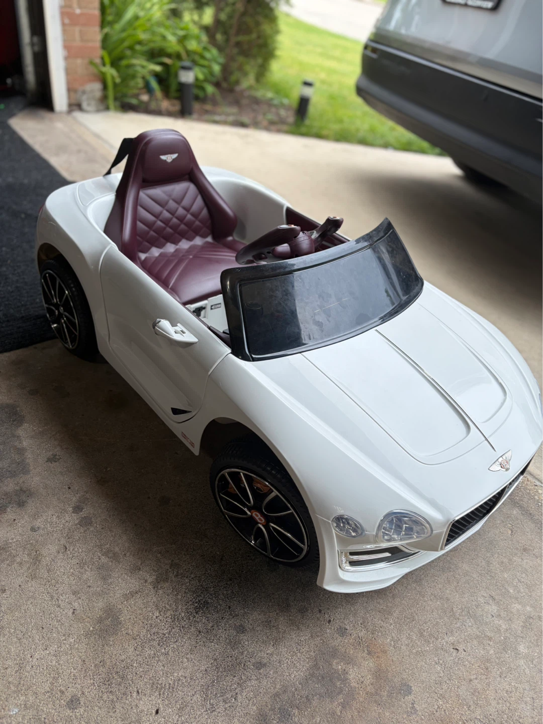 Kids Ride On Bentley Car - White