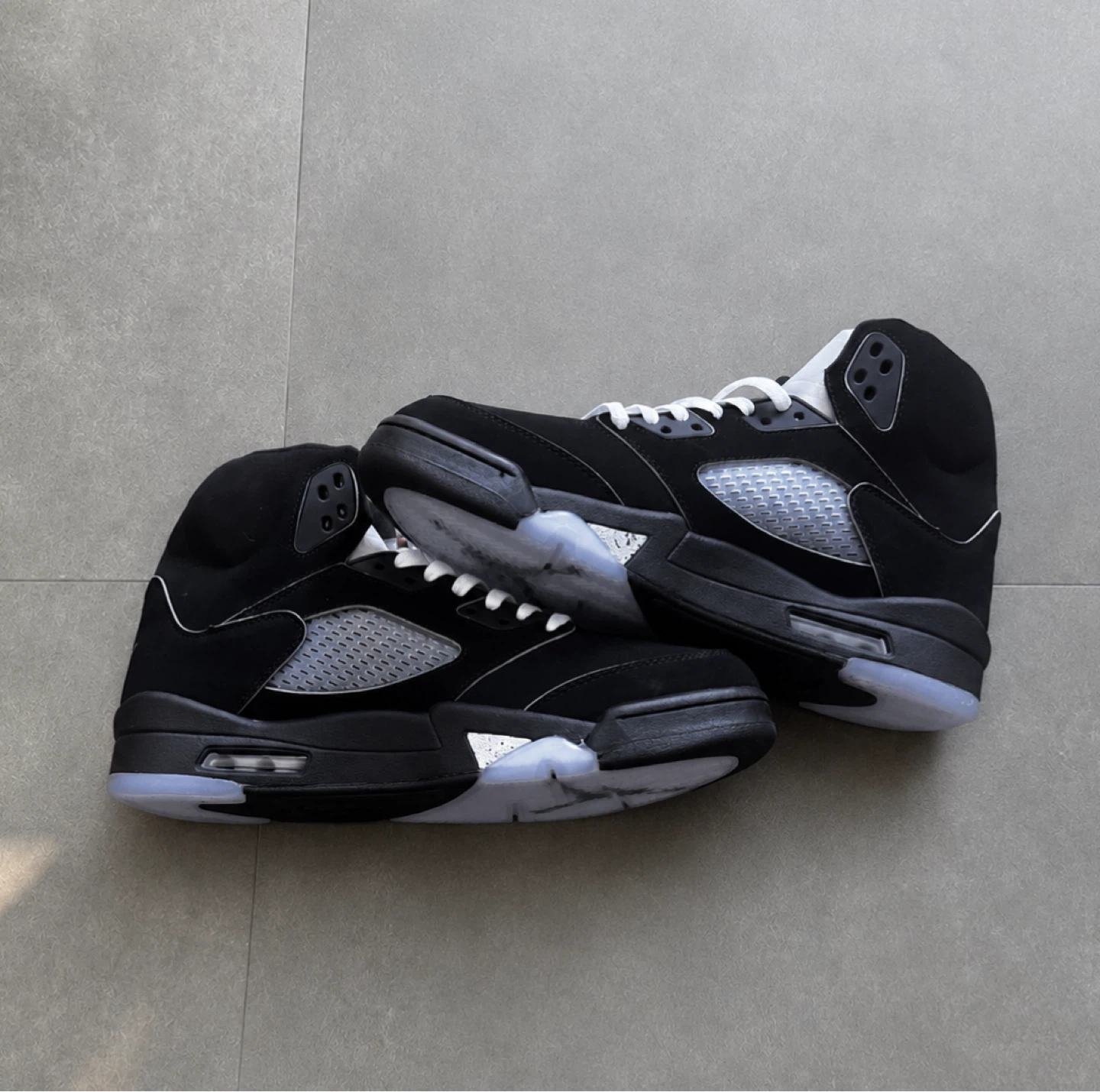 Air Jordan Metallic Reimagined 5’s - photo 2
