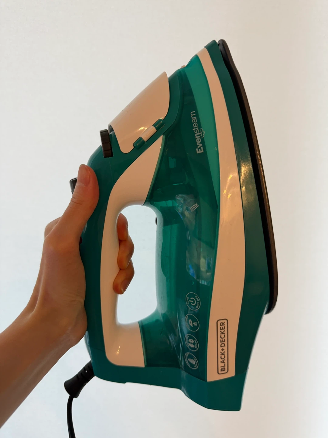 BLACK+DECKER Eversteam Iron