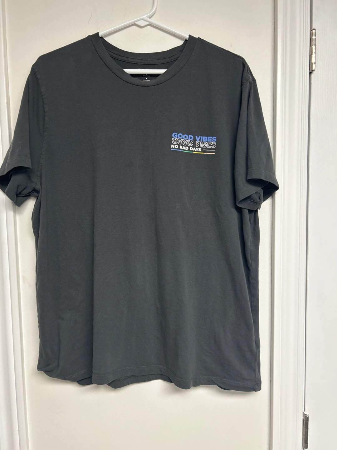 Old Navy Graphic T-Shirt