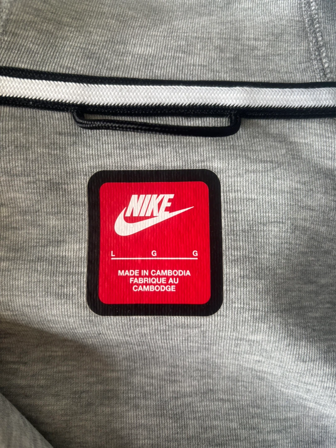 Gray Nike Tech Fleece - photo 2