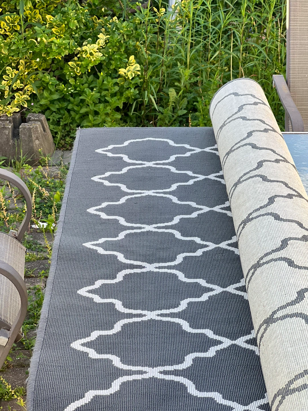 Grey Decorative Area Rug - photo 2