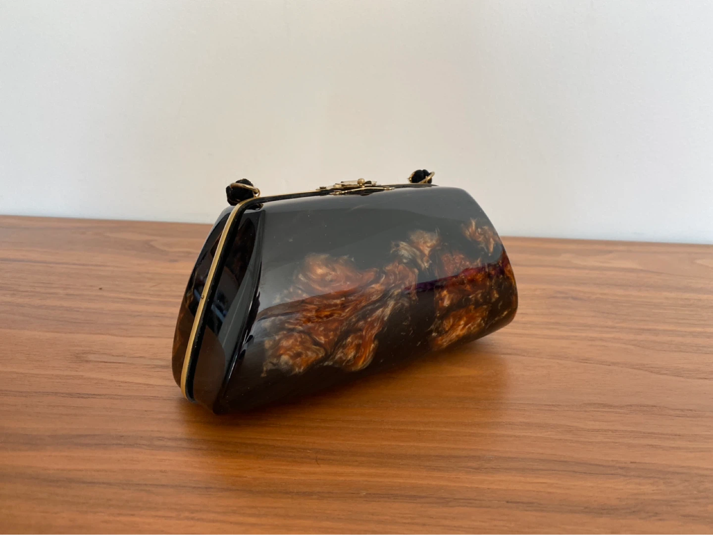 Vintage Black & Tortoiseshell Lucite Handbag - photo 3