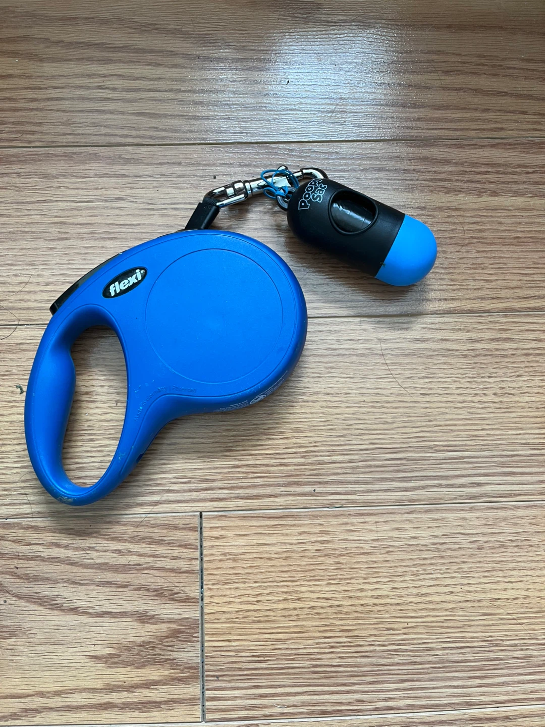 Blue Flexi Retractable Dog Leash with Poo Bag Dispenser